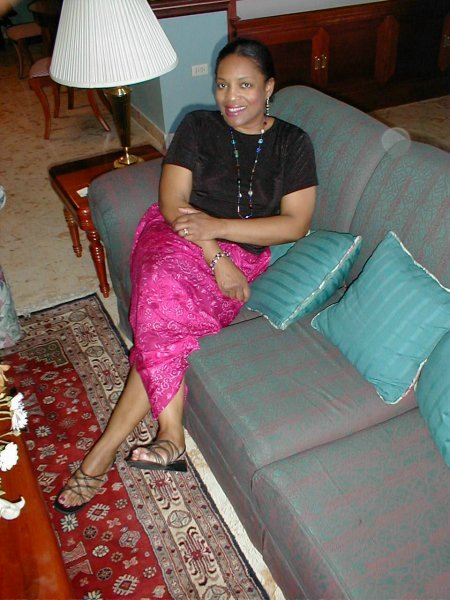 http://emeagwali.com/photos/archive/random/photos-2/dale-emeagwali_prime-ministers-suite-hilton-kingston-hotel-jamaica-march-17-2001.jpg