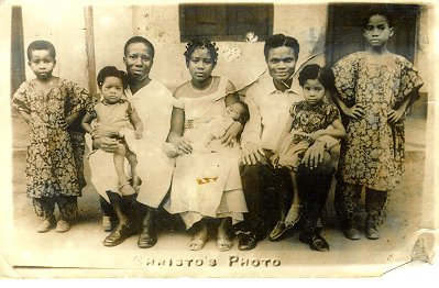 emeagwali-family-in-uromi-nigeria-december-1962